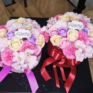 Flowerbox z kwiatami mydlanymi
